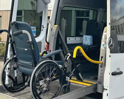 Toegankelijke rolstoelbussen